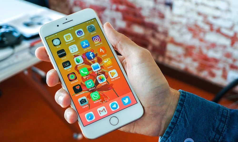 iPhone 8 and X Users Report GPS Issues, Bug Fix Coming Soon